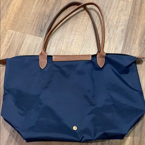 Longchamp Le Pliage Tote - Picture 2 of 5